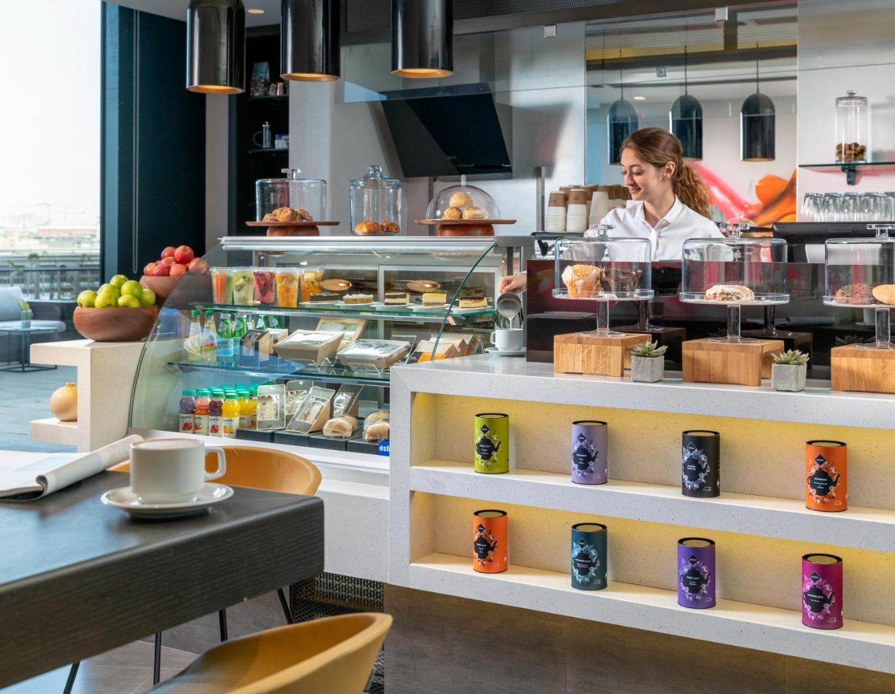 Hotel de apartamente Westside Residences By Rotana 4*